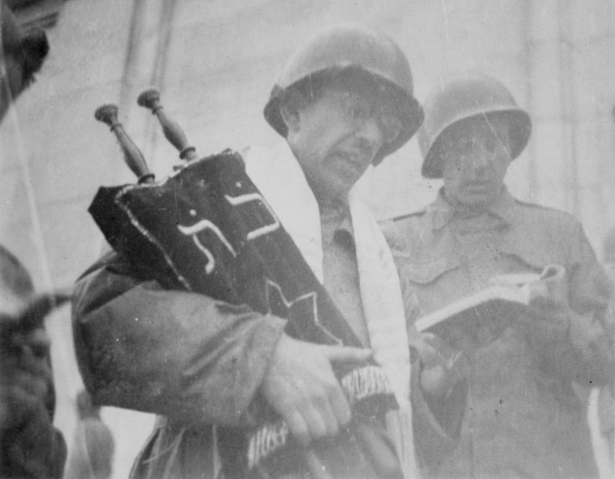 KVIEPBS's tweet photo. For Jewish Americans in the early 1940s, WWII was a more personal fight. GI Jews: Jewish Americans in WWII takes an unflinching look at their struggle against intolerance on Wednesday night at 10PM. #yomhashoah #GIJews
https://t.co/gV8E9Ll9Jx https://t.co/LAIHHZlbRe