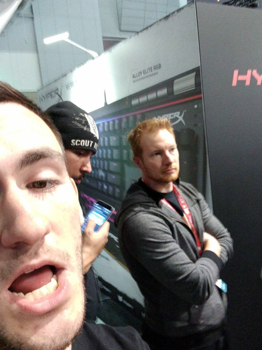 CromThonin's tweet photo. @hyperx #hyperxfamily give me more Raffles https://t.co/yJvWESfjrr