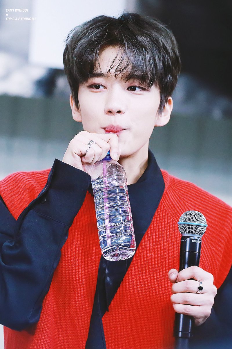 yjayarchive's tweet photo. 180401 https://t.co/lkZFbMmhm2