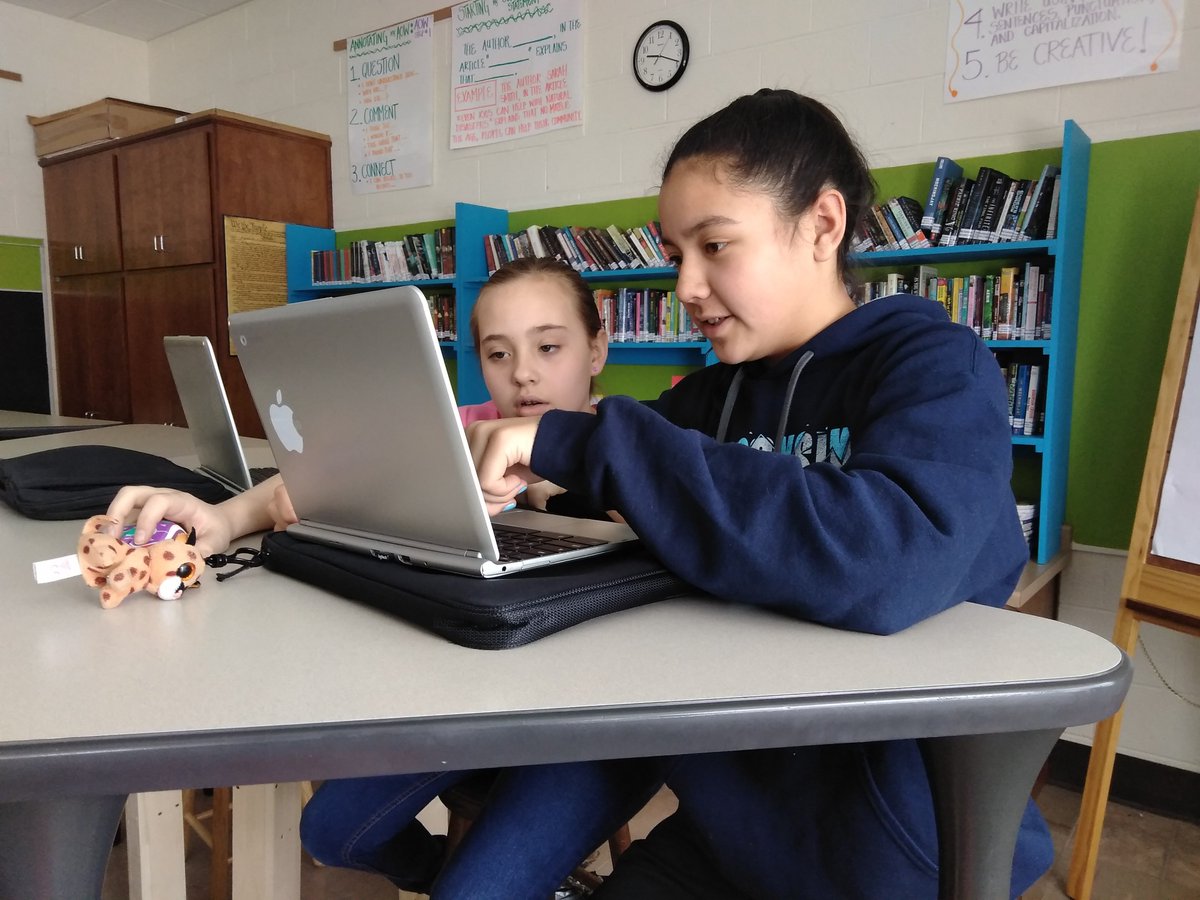 Miss_SummersND's tweet photo. Used a new Google Add-On today called Kaizena.  It allows teachers to give verbal feedback on Google Docs.  My students LOVED it and it saved me so much time!!  #weLoveNotreDameofDepere https://t.co/oCxwvAXPUj