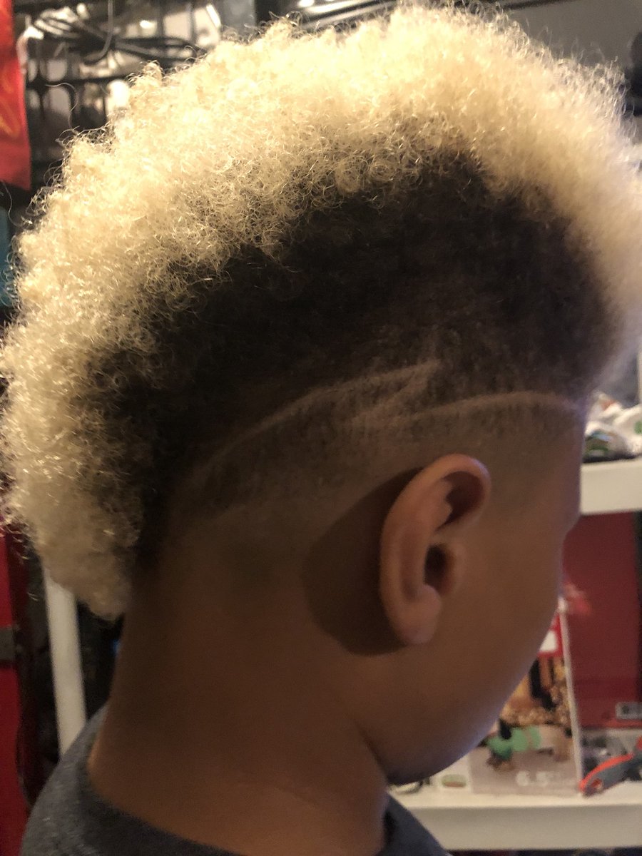 stevieajr's tweet photo. #FridayFeeling #FreshCut #ThanksDad #Weekend #TheyCallMeSkillz π―π΄π https://t.co/ENugbVtCK0