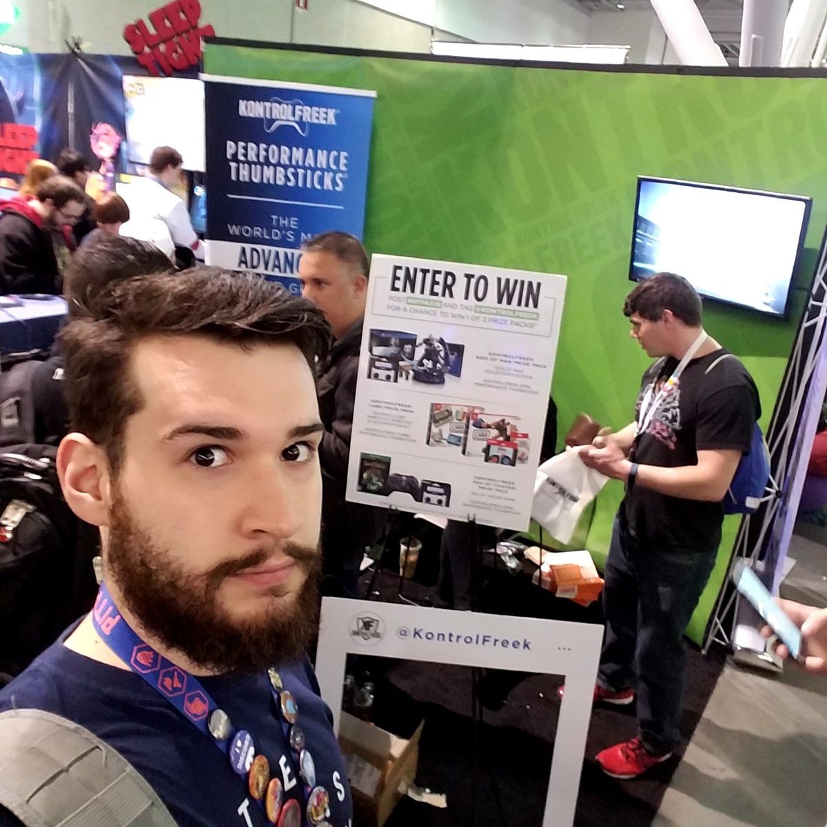 WhatMonkeyBread's tweet photo. I love Kontrol Freeks. Once you use them, you don't go back. #KFPAX18 @KontrolFreek https://t.co/E75eQEslI0