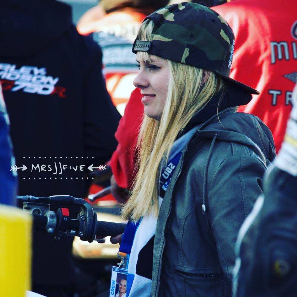 This week we caught up with Stevi Smith. We talked about her racing career and what its like growing up in a flat track family and how she balances a full-time job and manages her fiance J.R. Addison's race team. soundcloud.com/scottiedeubler…