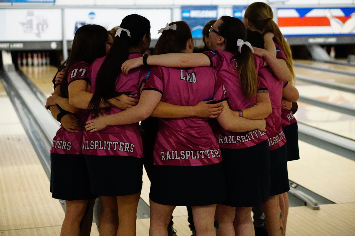 LMURailsplitter's tweet photo. History has been made! @LMUBowling beat Texas Southern 897-844 in the first segment and rallied back from a 52-pin deficit in the second segment to force a tiebreaker. The Lady Railsplitters booked a ticket to St. Louis, Missouri with a 105-72 win in the roll off #GoSplitters https://t.co/LGaQOrqCWy
