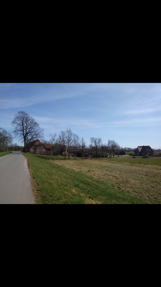 _LeMoog_'s tweet image. So, I just returned home after 40km of bicycling. Not sure whether I&apos;ll be able to walk next week ... ^^
At any rate I&apos;ll hurry to take a warm bath now. 
:
#springproblems