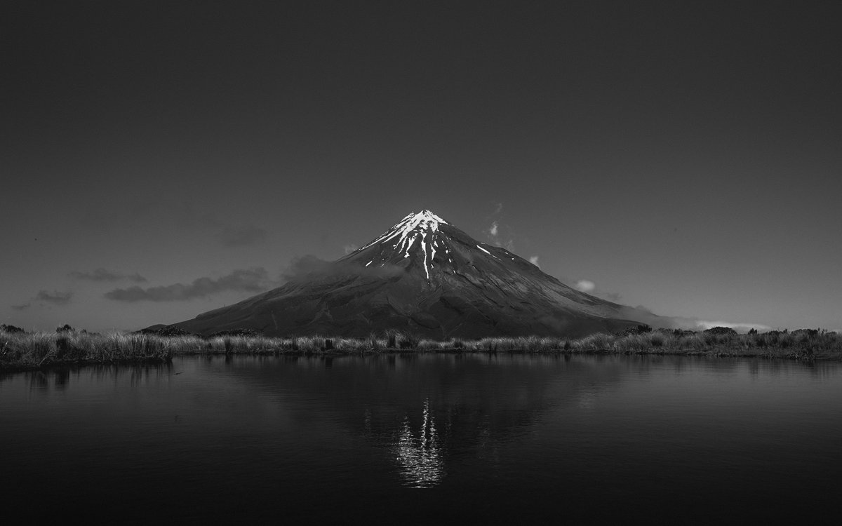 cabissimo's tweet photo. North Island - New Zealand! Photo by: @lastly #northisland #newzealand #blackandwhite #island #mountain #lake #river #instagram #instadaily #instamood #instalove #instatravel #instalife #Travel #adventure  #vacance #vacances #holiday #holidays #cabissimo https://t.co/D2p54hhbdC https://t.co/vvhJrnEXSr