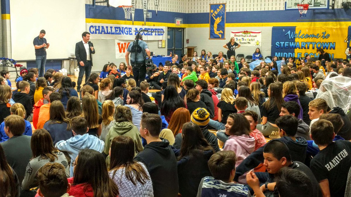 HaltonDSB's tweet photo. The full episode of the @rickmercer Report, featuring @stewarttownps and other schools supporting #SpreadTheNet, is now available on the @CBC. Or, you could watch it right here, right now! @stewarttownps is featured at the 10:11 mark. Well done everyone! https://t.co/YhTjk1ZP9e https://t.co/TcvY9kz1ud