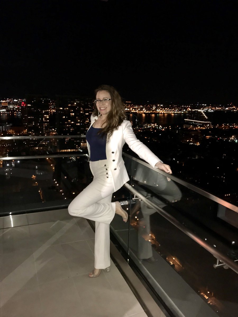 GoToWhitney's tweet photo. Amazing time last night at #500Walnut seeing all of their renovations! 🌆
—
#philly @CashmanAssoc @DrNinaRadcliff @phillystylezine @GoToWhitney #TheCityPulse #phillystyle #cashman #philadelphia @FOX29philly @CBSPhilly #jerryblavat @DrJenCaudle @SheilaShowPHL #atlanticcity #doac https://t.co/0MtkqFnmA1