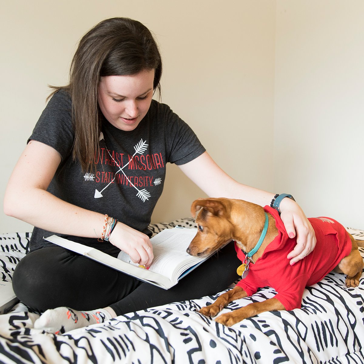 SEMissouriState's tweet photo. This just in: We're saying YES TO PETS! Find info about new pet friendly residence hall options beginning fall 2018 at https://t.co/uq7UKw5zik https://t.co/HLdIPZdxca