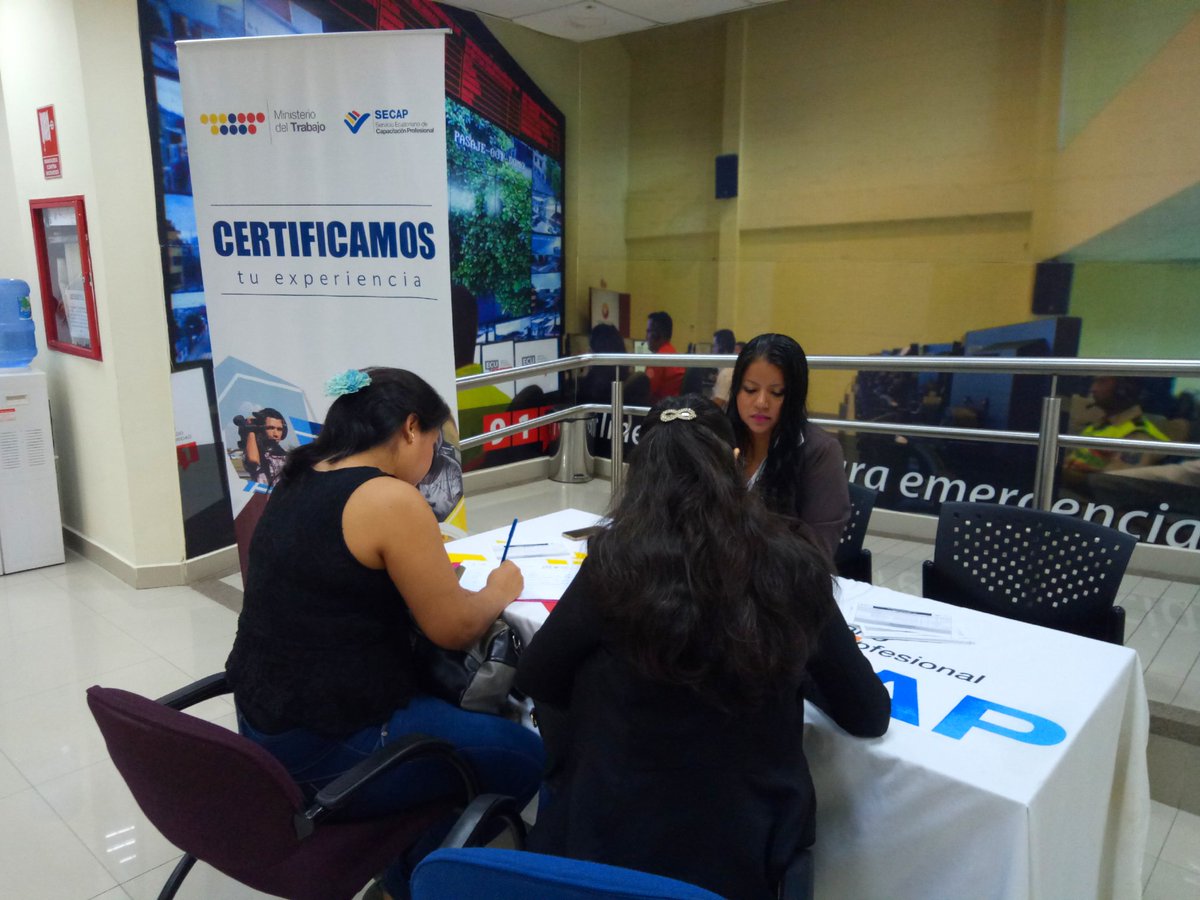 j_aguilar05's tweet photo. Con el objetivo de potencializar el turismo digital se realiza taller sobre #MarketingDigitalEnMachala
@MinturZonal7 @secap_ec @Mario_Ecuador @nayidlara @raulclementelh https://t.co/dLMN7PII1i