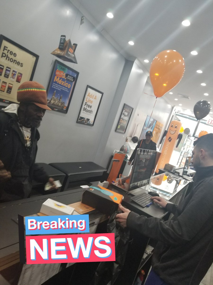 BArias1983's tweet photo. @Boostmobilejm #closingsales #boostmobile #Sprint4NYC #BoostMobile #TeamCernadasNYC peace out h2o #Welcome2Boost port @JonHorovitz1 @SPG_NYC https://t.co/qEsKegqOHx