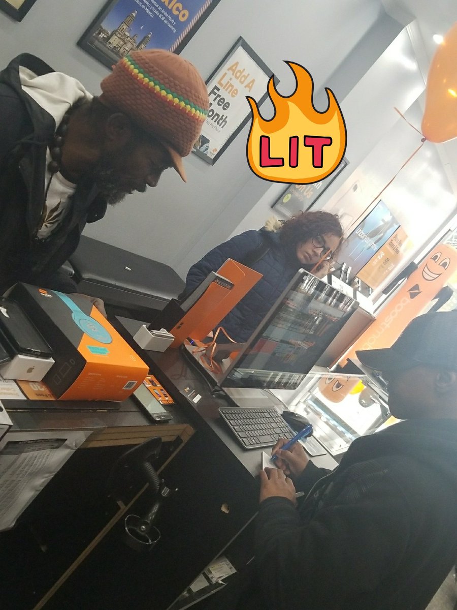 BArias1983's tweet photo. @Boostmobilejm #closingsales #boostmobile #Sprint4NYC #BoostMobile #TeamCernadasNYC peace out h2o #Welcome2Boost port @JonHorovitz1 @SPG_NYC https://t.co/qEsKegqOHx