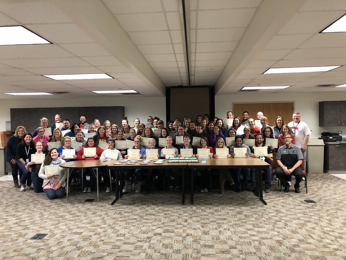 gkboettger's tweet photo. #bpsne doing it right with #BlendED training for 61 staff. 6 days training. Now Graduation. Thanks for all you do and all you will do for students. You all rock! #ipadacademy https://t.co/JGactGnemg