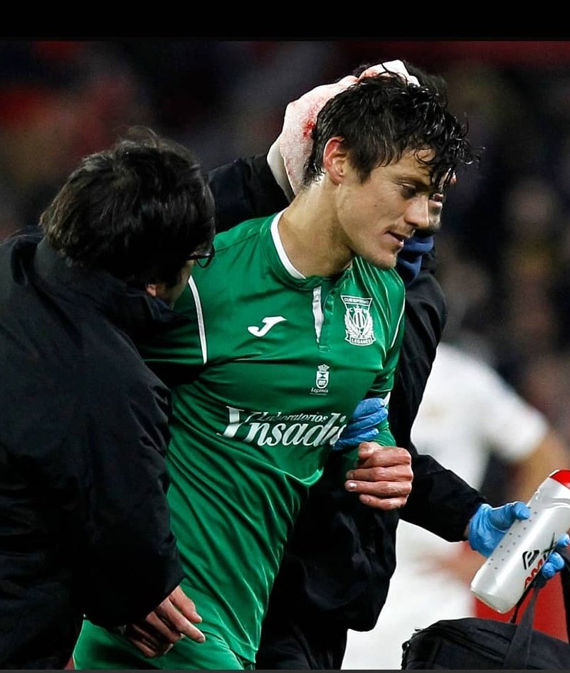 Ynsadiet's tweet image. #PostBlog Hoy, en el Día Internacional del Deporte, os traemos una #entrevista con @mantovanimartin , capitán del @CDLeganes , que nos cuenta cómo ha sido el duro camino hasta jugar en la mejor liga del mundo.
👉👉 ynsa.diet/entrevista-Man…