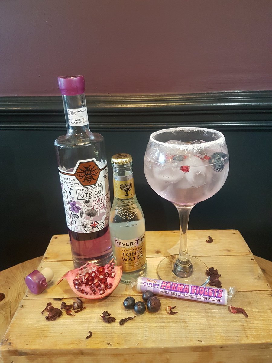thewhitebearsb's tweet photo. Welcome to our new lady of gins 😁 sweet violet! Rimmed Parma violet glass with blueberrys and pomegranate served with fever tree tonic. @FeverTreeMixers @Zymurgorium #whitebear #steaminbilly #ginandtonic #ginoclock #parmaviolets https://t.co/4FQnaPo2eO