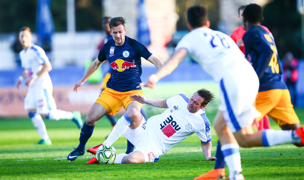 FCLiefering's tweet photo. PAUSE. Mit 0:0 geht es in die Kabinen. #WRNFCL https://t.co/Cd5zipt6qF