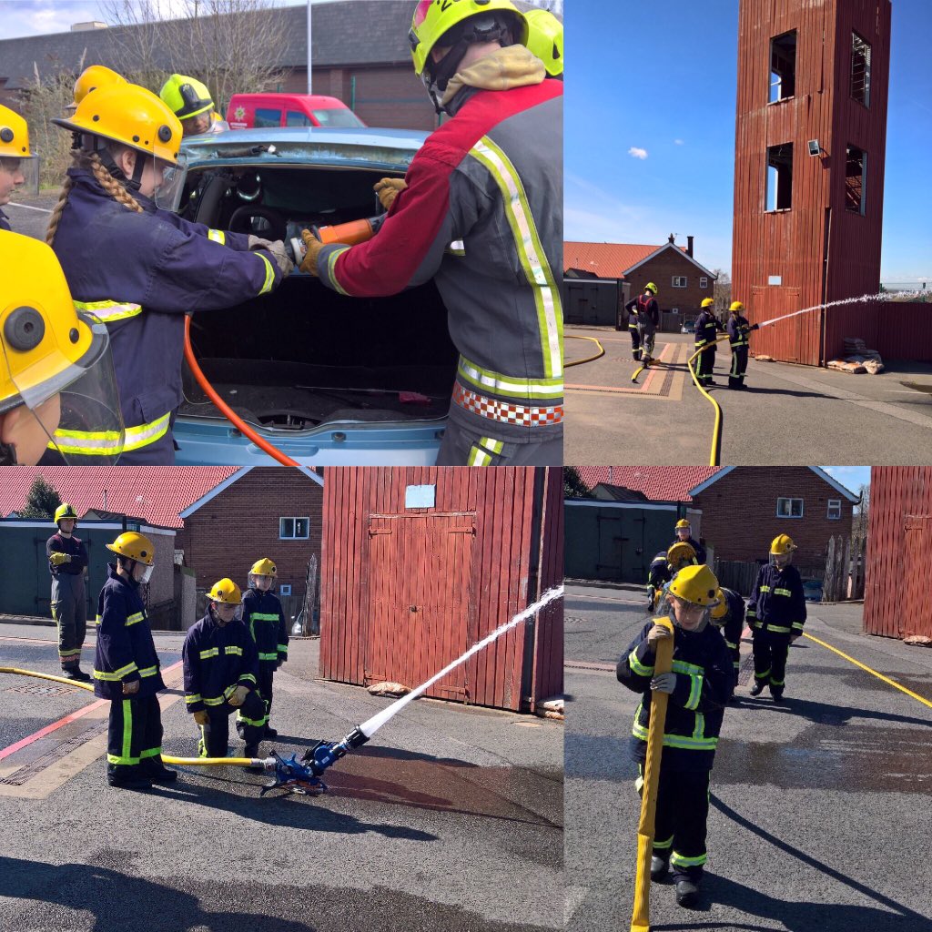 jackhibbert10's tweet photo. Prevention &amp; Harworth RDS linking enthusiastically, to reach local youngsters to build bridges &amp; turn the lives of young firesetters around. https://t.co/T9I5afOB3B