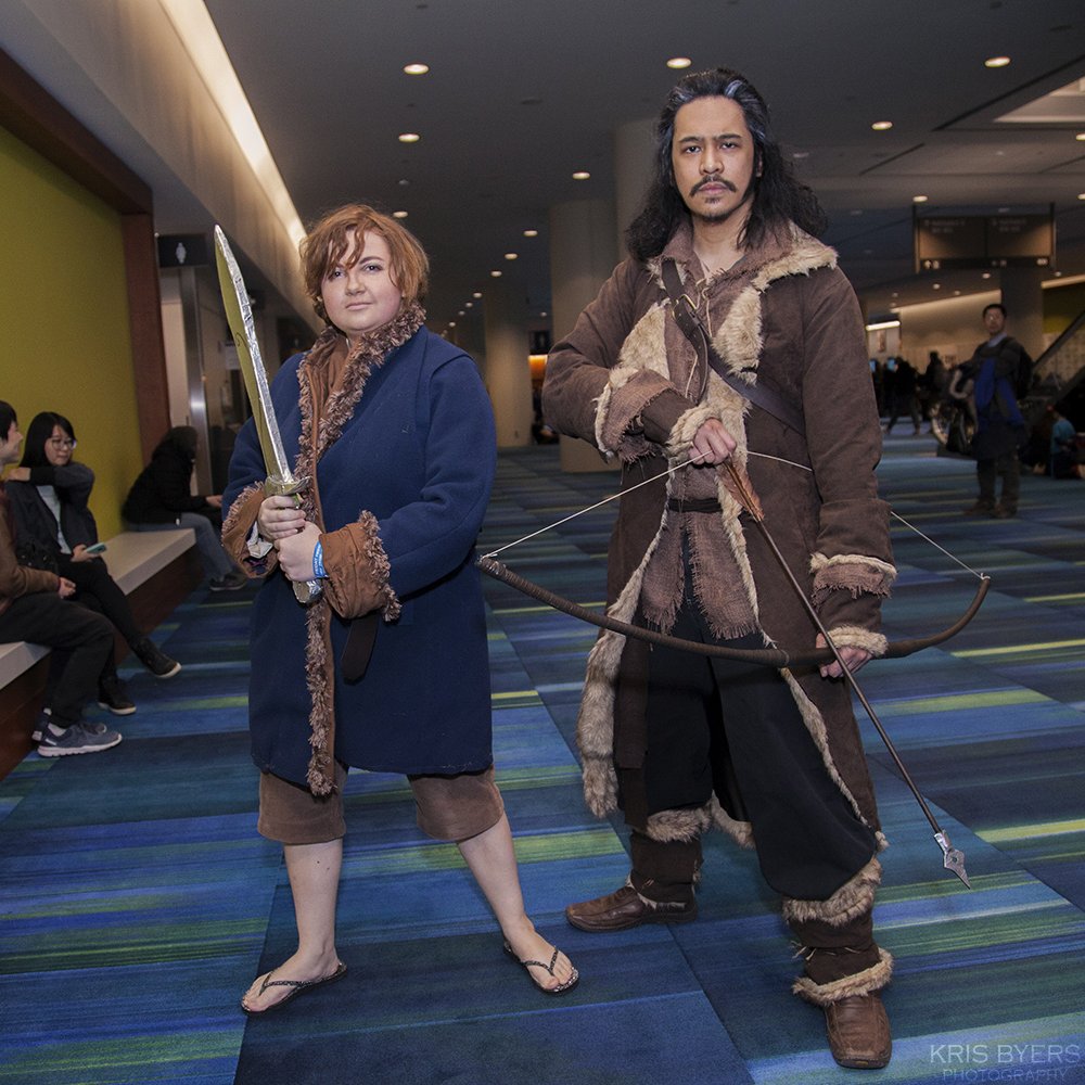 TheJoshTime's tweet photo. “It may not be the best fit, but it’ll keep you warm.”
A realisation about #TheHobbit wardrobe + behind-the-scenes fun:
https://t.co/gYdqoJGPMx
#BilboBaggins #BardTheBowman #Bard #Bilbo #Tolkien #MiddleEarthCosplay #Cosplay @theebombdiggity @FANEXPOCANADA @MiddleEarthNews https://t.co/bxaQvdkMEL
