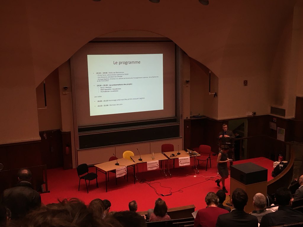 FredericLinder's tweet photo. @roadef au CNAM pour assister et voter pour le prix de la recherche opérationnelle organisé par le Roadef : 3 beaux projets finalistes sur 8, traitant de problématiques très variés. https://t.co/jLBGRUlOSv