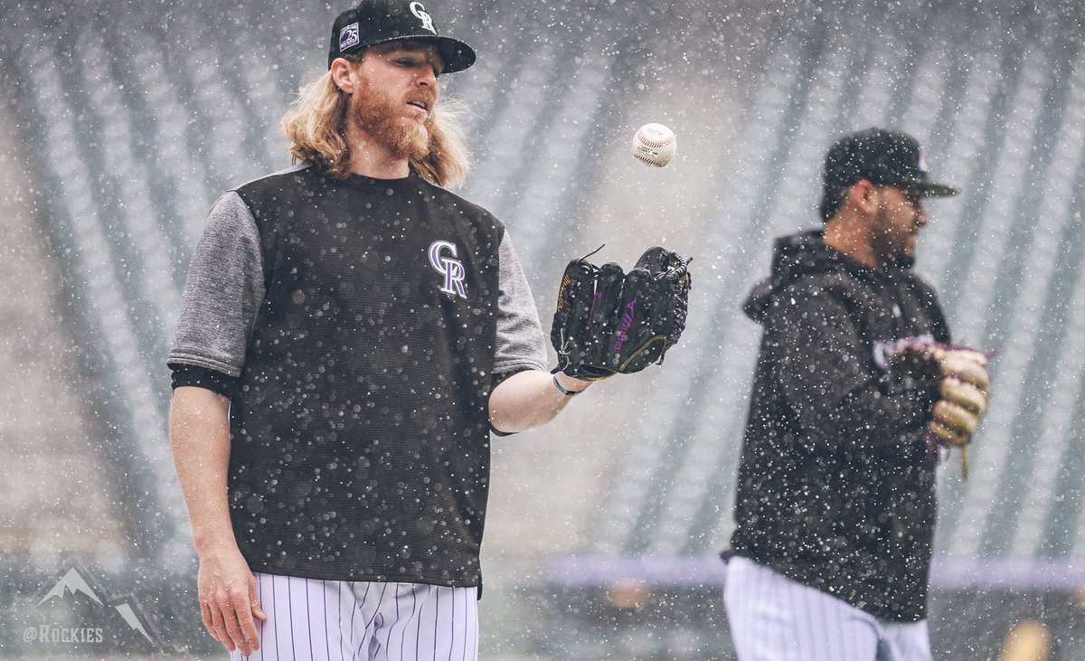 Rockies's tweet photo. Baseball Weather.

#SnowpeningDay ❄️ https://t.co/raDzTSYz6U