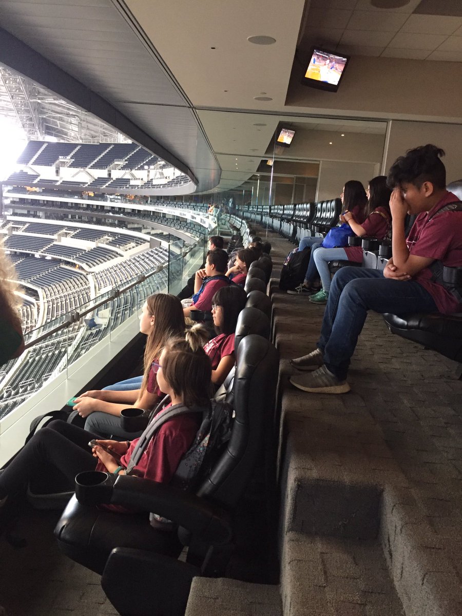 HFMSorchestra's tweet photo. Having a blast touring the cowboys stadium! @HuffinesMS https://t.co/CrpsUmlros