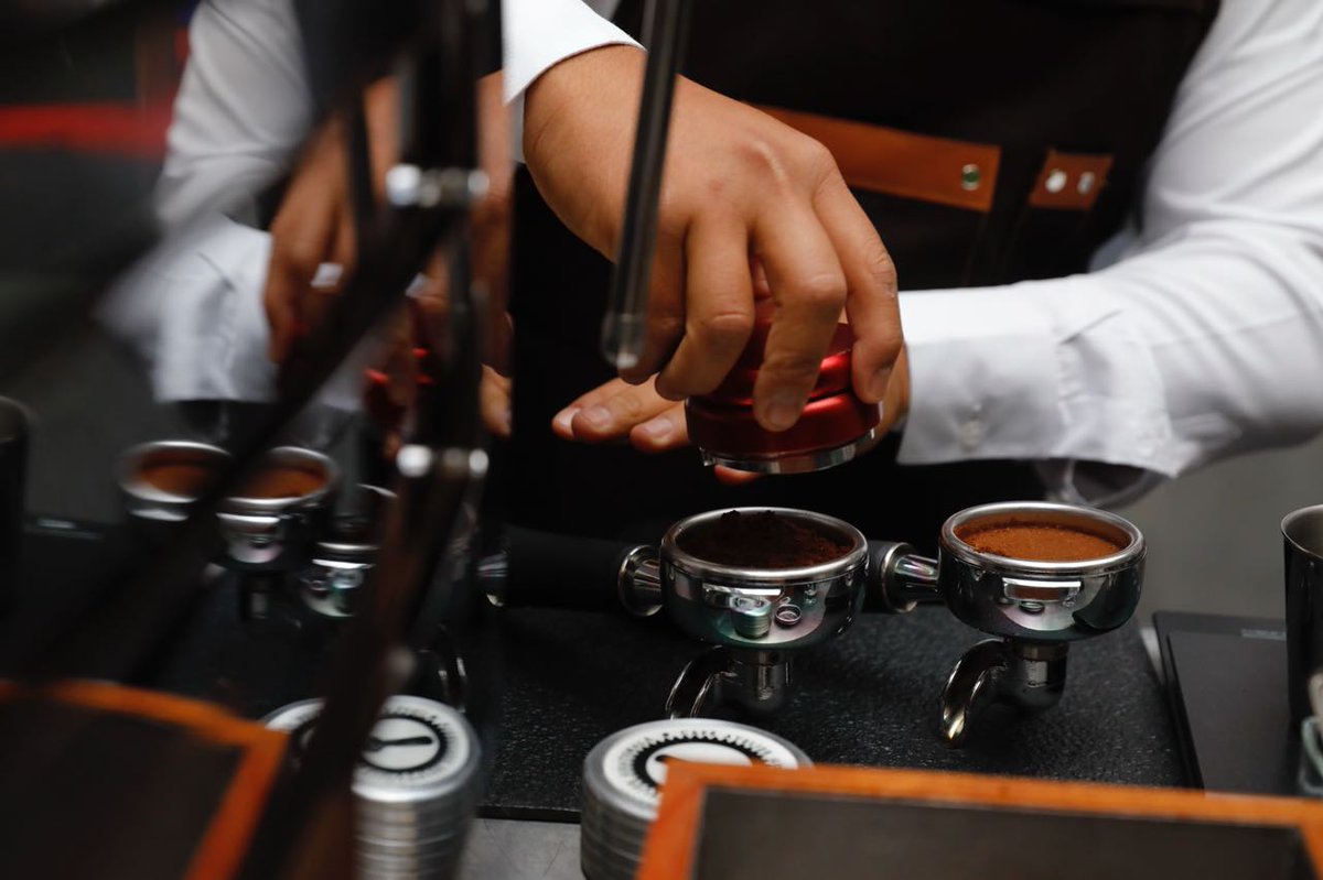DiariodeCA's tweet photo. #ANACAFÉ invita este viernes, sábado y domingo, de 9 a 5 pm, para la Competencia Nacional de Baristas y Catadores, organizada por #FestivaldeCafésEspeciales.
📸DCA, @DramirezDCA https://t.co/KLdRpj68pJ