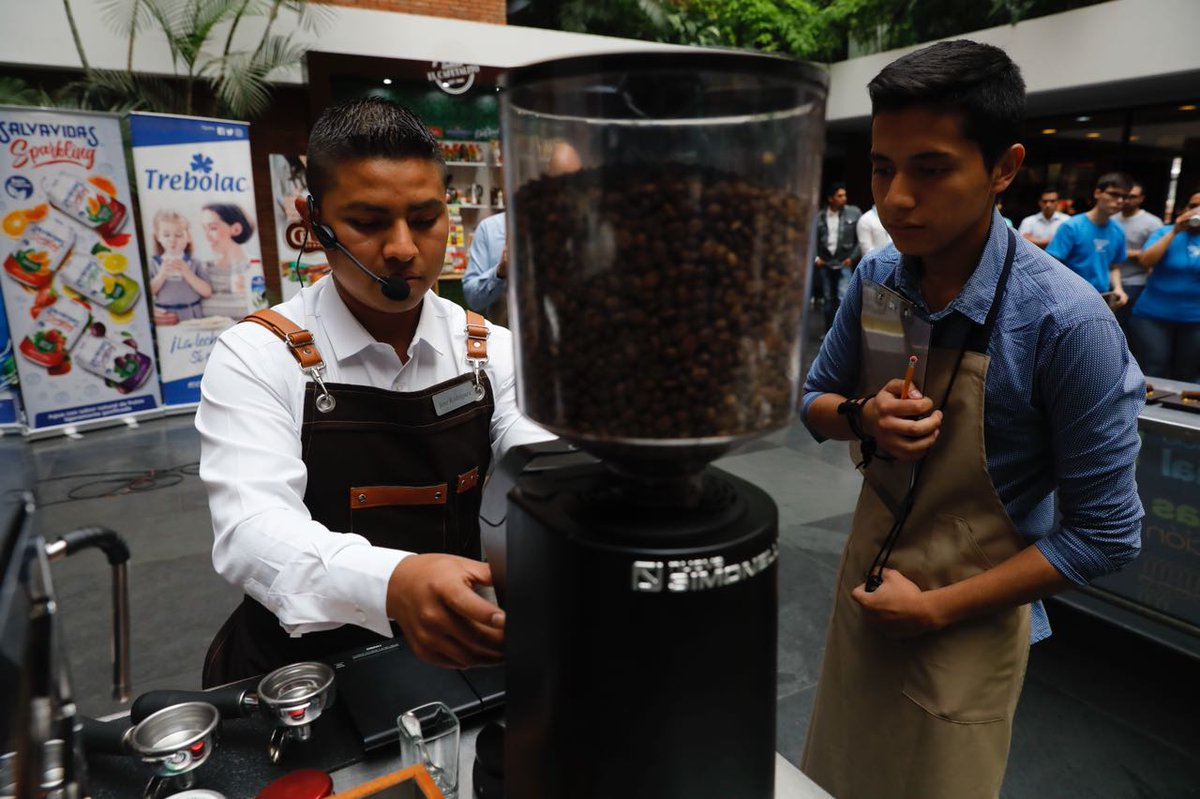 DiariodeCA's tweet photo. #ANACAFÉ invita este viernes, sábado y domingo, de 9 a 5 pm, para la Competencia Nacional de Baristas y Catadores, organizada por #FestivaldeCafésEspeciales.
📸DCA, @DramirezDCA https://t.co/KLdRpj68pJ