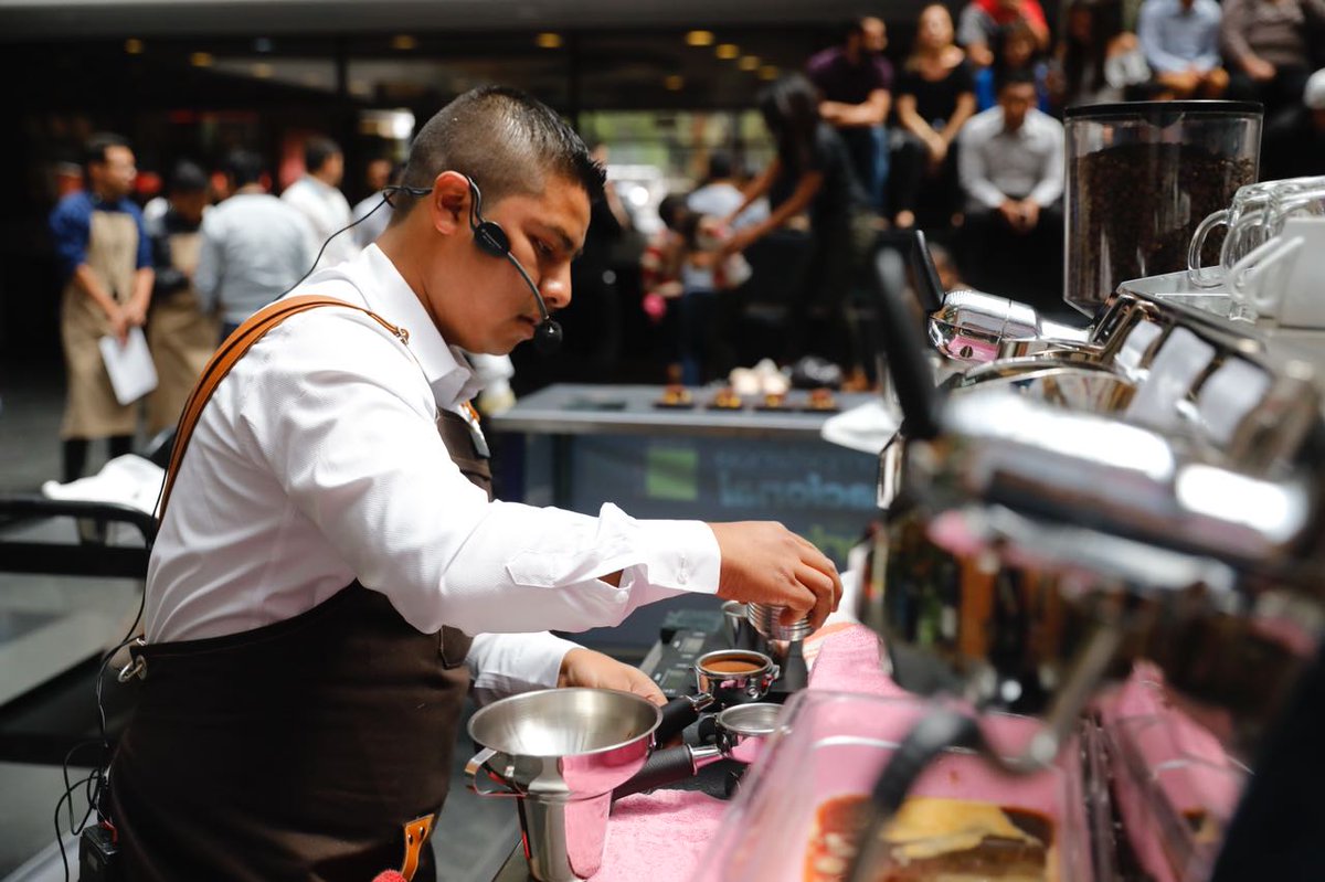 DiariodeCA's tweet photo. #ANACAFÉ invita este viernes, sábado y domingo, de 9 a 5 pm, para la Competencia Nacional de Baristas y Catadores, organizada por #FestivaldeCafésEspeciales.
📸DCA, @DramirezDCA https://t.co/KLdRpj68pJ