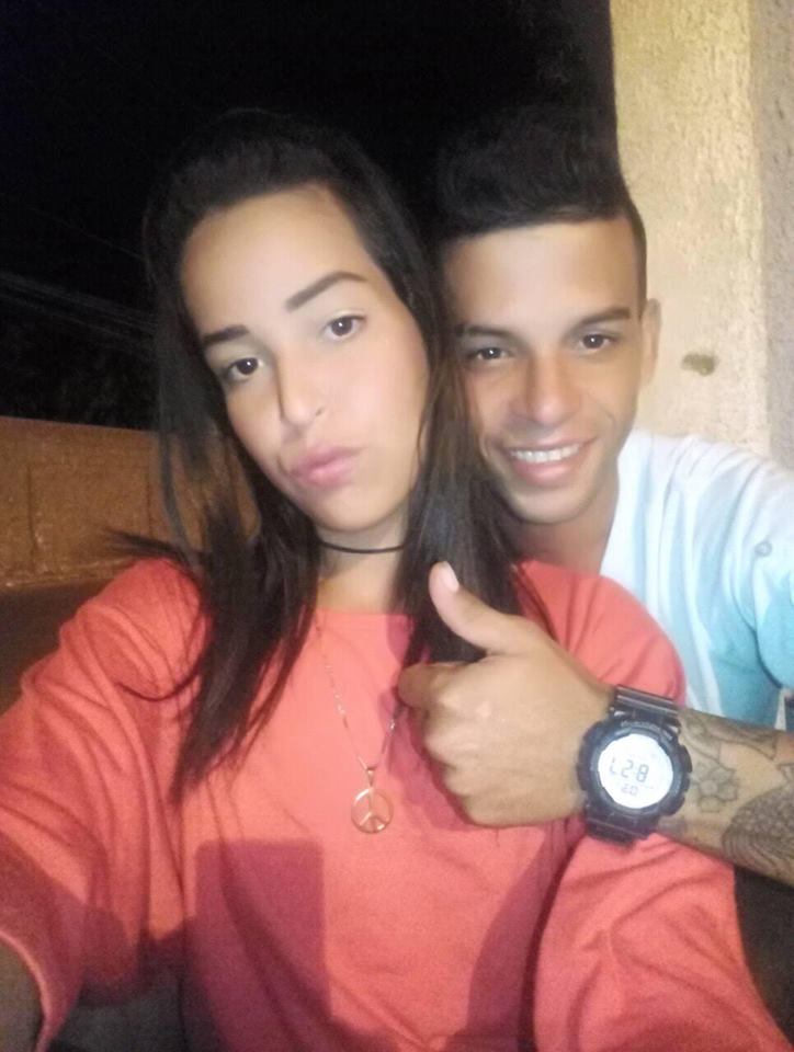 KikaMeDicen's tweet photo. Quizás la vida nos ah golpeado, pero no ah logrado quitarnos la sonrisa😏🤙.
#SiNoJuegasConFuegoTeMorirasDeFrio 😈😎.
PD: Me Gusta Me gusta, otra mas contigo♥.
PD2: Ojala Nunca Me Faltes🙏.
TE AMO MEJOR AMIGO🐼. https://t.co/WUAYxWaR1S