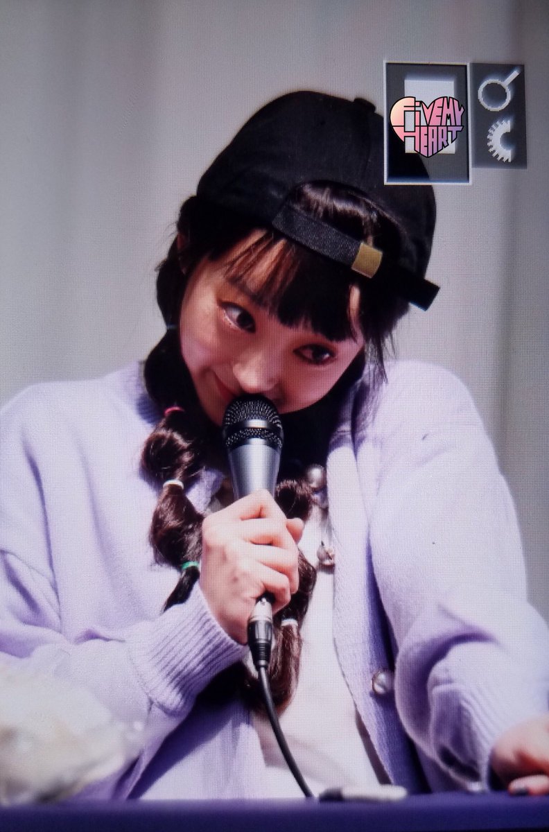 FIVEmyheart's tweet photo. 180406 목동 팬사인회 프리뷰 
#EXID #이엑스아이디 #Hyelin #혜린 #LADY #내일해 https://t.co/2kLNZ0Yowy