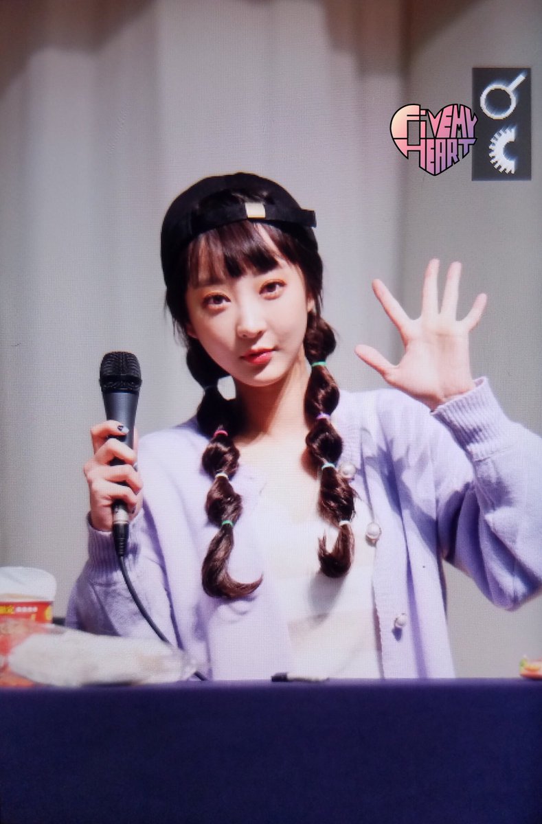 FIVEmyheart's tweet photo. 180406 목동 팬사인회 프리뷰 
#EXID #이엑스아이디 #Hyelin #혜린 #LADY #내일해 https://t.co/2kLNZ0Yowy