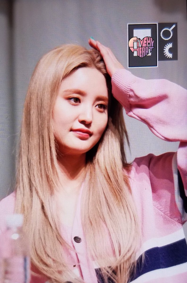 FIVEmyheart's tweet photo. 180406 목동 팬사인회 프리뷰 
#EXID #이엑스아이디 #JeongHwa #정화 #LADY #내일해 https://t.co/c0KsTwzV6d