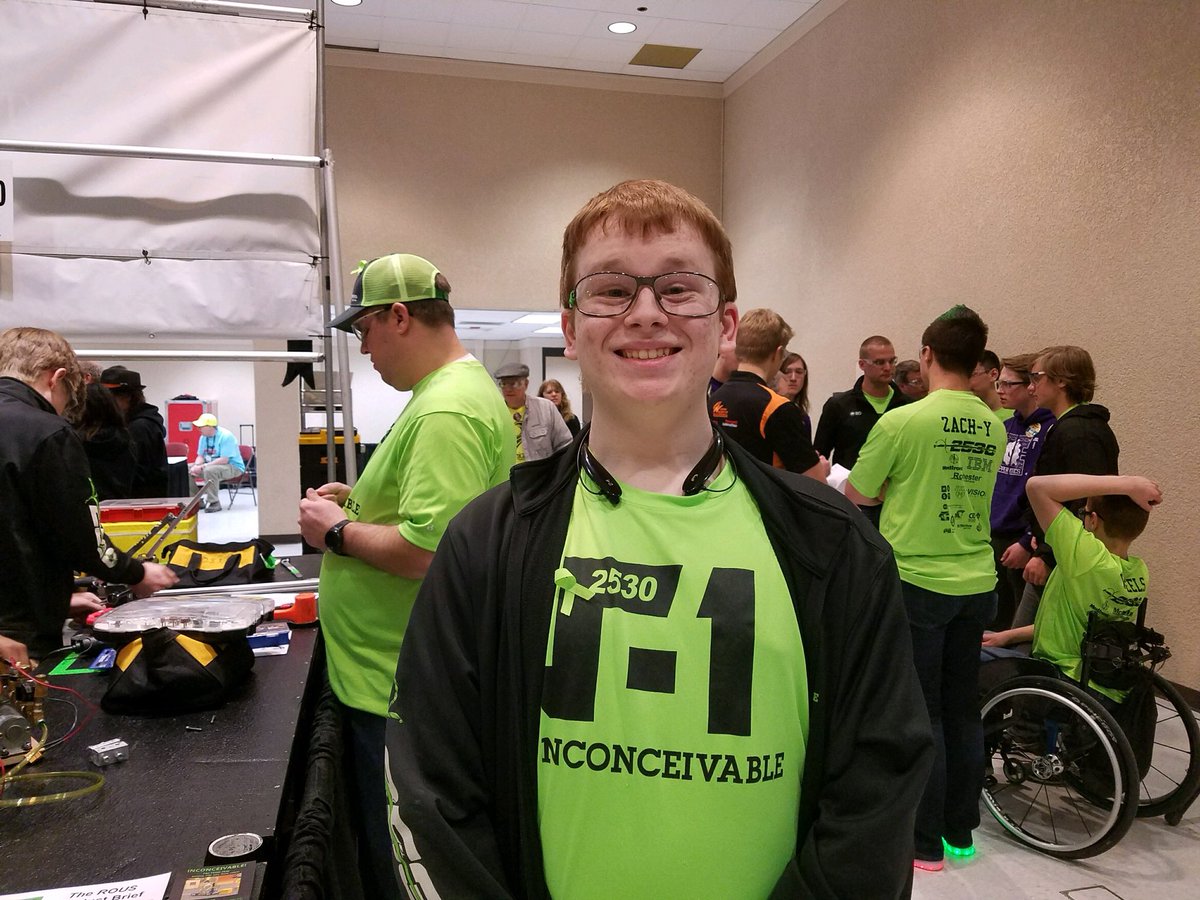 FRCTEAM2530's tweet photo. Stop by our pit at the La Crosse regional and see some of these smiling faces! https://t.co/qQNLXB9wDv
