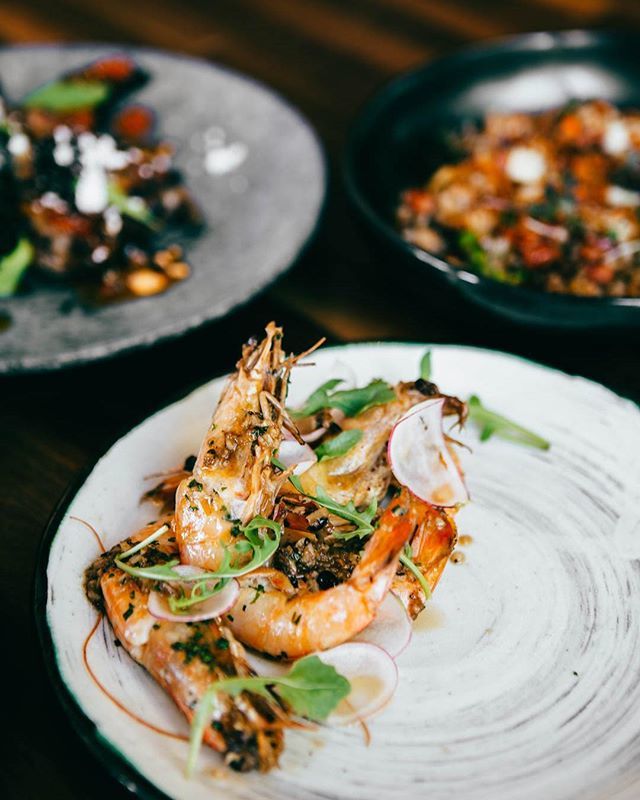 ainarestaurant's tweet photo. Aloha Friday! New for lunch: North Shore Garlic Shrimp
ginger, garlic, xo, scallion, smoked sesame...๐ฆ
__
__
#alohafriday #aloha #hawaiianfood #kauaishrimp #garlicshrimp #808in415 #whatsforlunch #whatsforbrunch #northshoreshrimp #eatersf https://t.co/1Dua2mLBfO https://t.co/6FglkIhDpM
