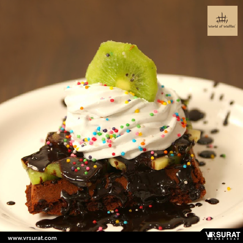 VRSurat's tweet photo. We have just the answer to your mid-week blues. 

Try these delicious waffles from @worldofwaffles because you earned it! 
Only at the #VRSurat #Foodbox #WeekendsAtVR #Surat #Family #Food #Desserts

For more details, log on to https://t.co/KTqGS2SdiW https://t.co/lDufMOI24z
