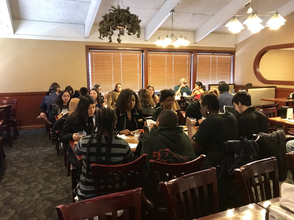 The best orchestra in BCPS representing <a href="/Stembucmusic/">Stemmers Run Music</a> and <a href="/StemmersRunMS/">Stemmers Run Middle</a> well, celebrating assessment at Hibachi Grill! @SRMS_Principal <a href="/DrPenK/">𝓓𝓻. 𝓟𝓮𝓷𝓮𝓵𝓸𝓹𝓮 𝓔. 𝓜𝓪𝓻𝓽𝓲𝓷-𝓚𝓷𝓸𝔁🎶</a>