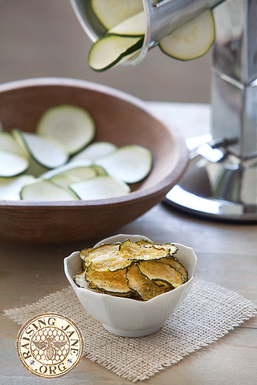 MaryJaneButters's tweet photo. Today’s Recipe: Baked Zucchini Chips … https://t.co/kVDKmtbuZH https://t.co/gdTgDgIWEm