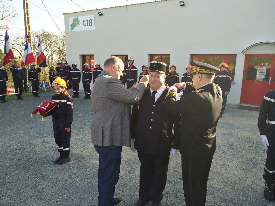 Prefet23's tweet photo. #Prefet23 : Monsieur Philippe Chopin, Préfet de la Creuse, préside l'inauguration de l'agrandissement du centre de secours de Measnes. https://t.co/OXmnA8VSkE
