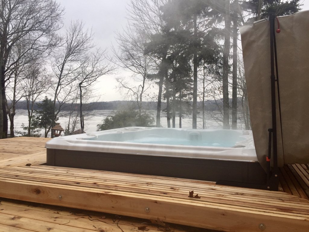 5 Hot Tub Buying Mistakes to Avoid spasdartmouth.wordpress.com/2018/04/06/5-h…