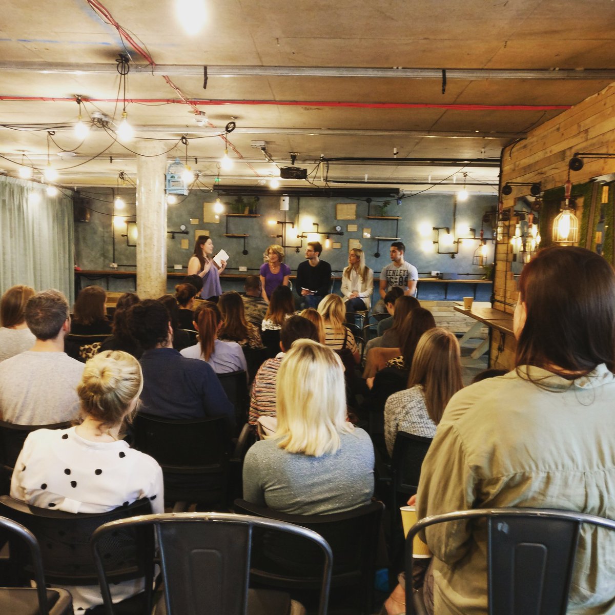 Jo_Step_Thomp's tweet photo. Starting Friday with an uplifting breakfast panel on #workplacewellness great ideas from @mandira_london @ms_nutritionist and @Fit_mego . Run by @teamfeedr and @collective_llp 🍲🤸👩‍💻😴 https://t.co/bBEsQI8KKJ