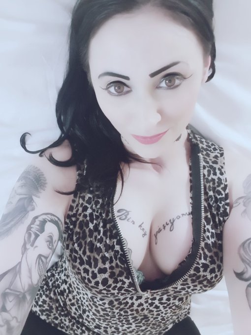 ODER SOLL ICH SONNTAG NACH BIELEFELD KOMMEN UND EINZEL TERMINE ANBIETEN WAS MEINST DU / IHR DAZU  ICH<a href="/tag/bonitadesax"class="tags"><span>#bonitadesax</span></a>