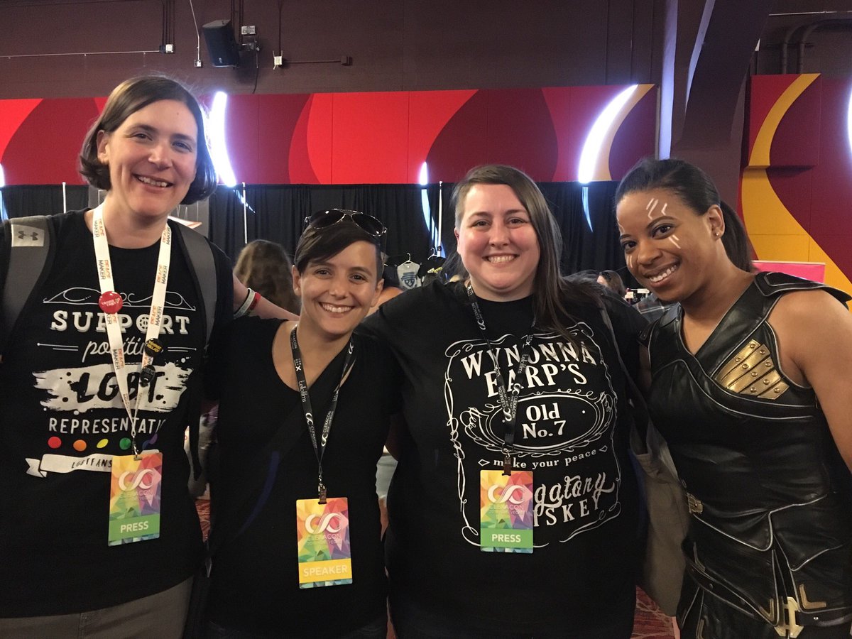 lezhangoutpod's tweet photo. Look at these excellent faces we found @ClexaCon!

#ClexaCon2018 https://t.co/ik4dCSu5qd