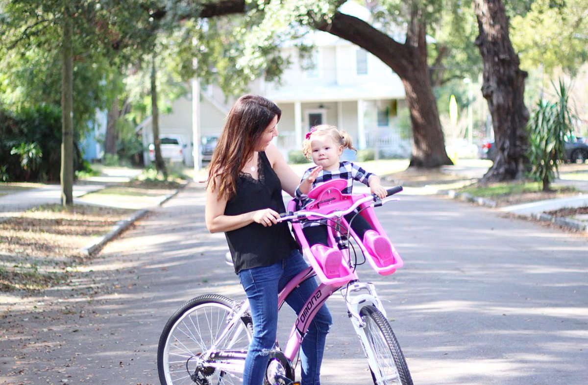 KentBicycles's tweet photo. Family. Fun. Friday. (with the @ibertinc Safe T seat) https://t.co/uOtbmWBqmt