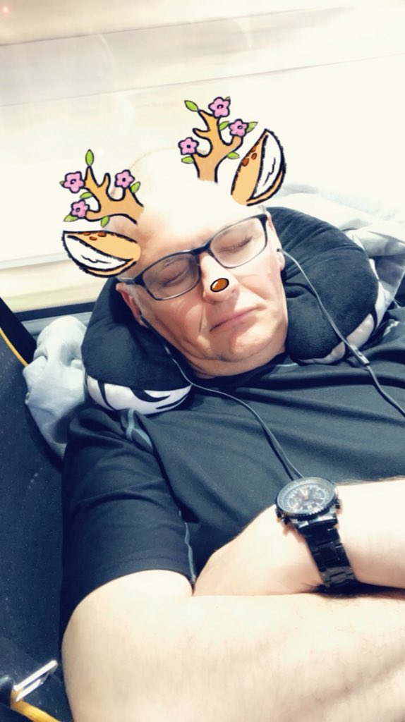 southmoor_ski's tweet photo. Letโs have a big big thank you to Mr Lavery and his staff for an absolutely great great ski trip. It is without doubt the best ever. BIG it up Southmoor/Sandhill massive #SMSKI https://t.co/mYEsvWVLHO