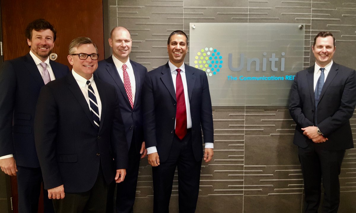 UnitiFiber's tweet photo. Thank you @AjitPaiFCC for visiting our Little Rock HQ today. We always appreciate the opportunity to spend time with you and hear of the great work you are doing to remove barriers to broadband deployment. #FCC #broadband https://t.co/Me361LTMW1