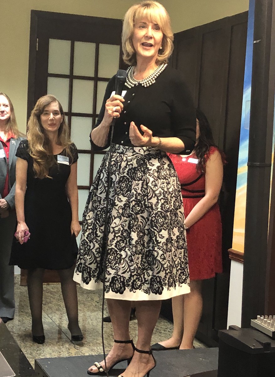 MNMW's tweet photo. We are honored to support & sponsor the Distinguished Entrepreneur program hosted by Florida Gulf Coast University SBDC & enjoyed the VIP Reception at Florida Skin Center. #SBDC #entrepreneurs #Entrepreneurship #Awards #SBDCFinalists #MNMW #Taxes #Tax #TaxSeason #FGCU #FGCUSBDC https://t.co/pMBOz2USrF