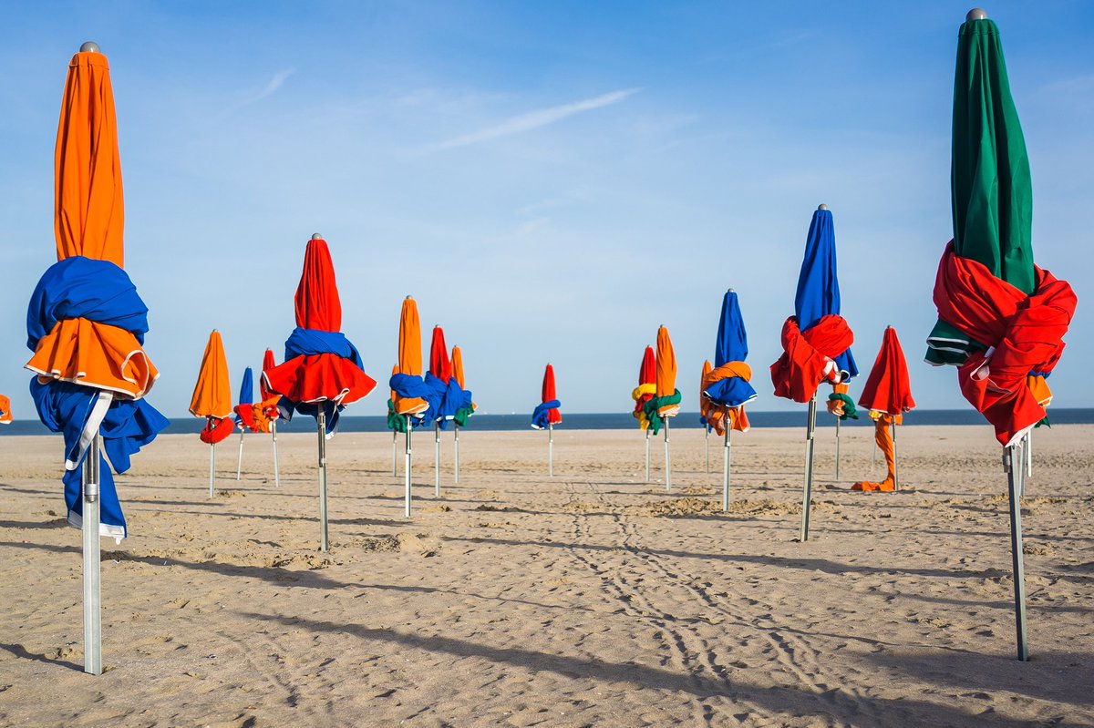 Justine_Jcq's tweet photo. Les parasols et le soleil étaient de retour aujourd’hui à #Deauville ⛱🌞
#springisintheair https://t.co/DoxFbOubmn