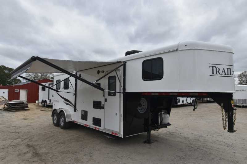 DixieHorseMule's tweet image. Just Arrived! 2017 @Bison #2Horse #Gooseneck with 6' #LivingQuarters - $24,995 dhmco.com/trailer.asp?id…