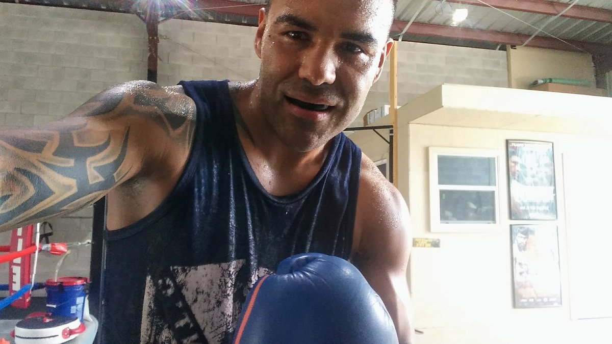 AmenazaGarcia's tweet photo. Waiting on @GGGBoxing like 😏 @abelthesummit @TomLoeffler1 @HBOboxing @boxingscene @TRUBoxingHeadz @murestyle @lefthooklounge @ralph3garcia what are y'all waiting for Man??? https://t.co/keueovuh9C
