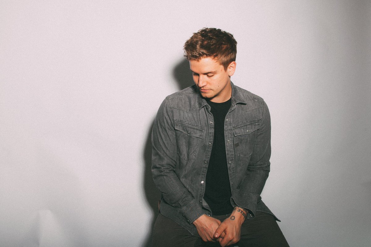 I own like four shirts... 📷: <a href="/robbienorris/">robbie</a>